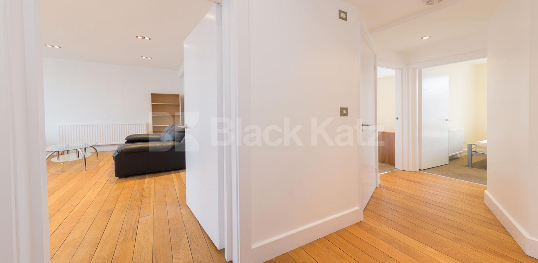 			2 Bedroom, 1 bath, 1 reception Flat			 Chapel Market, N1, ANGEL-ISLINGTON